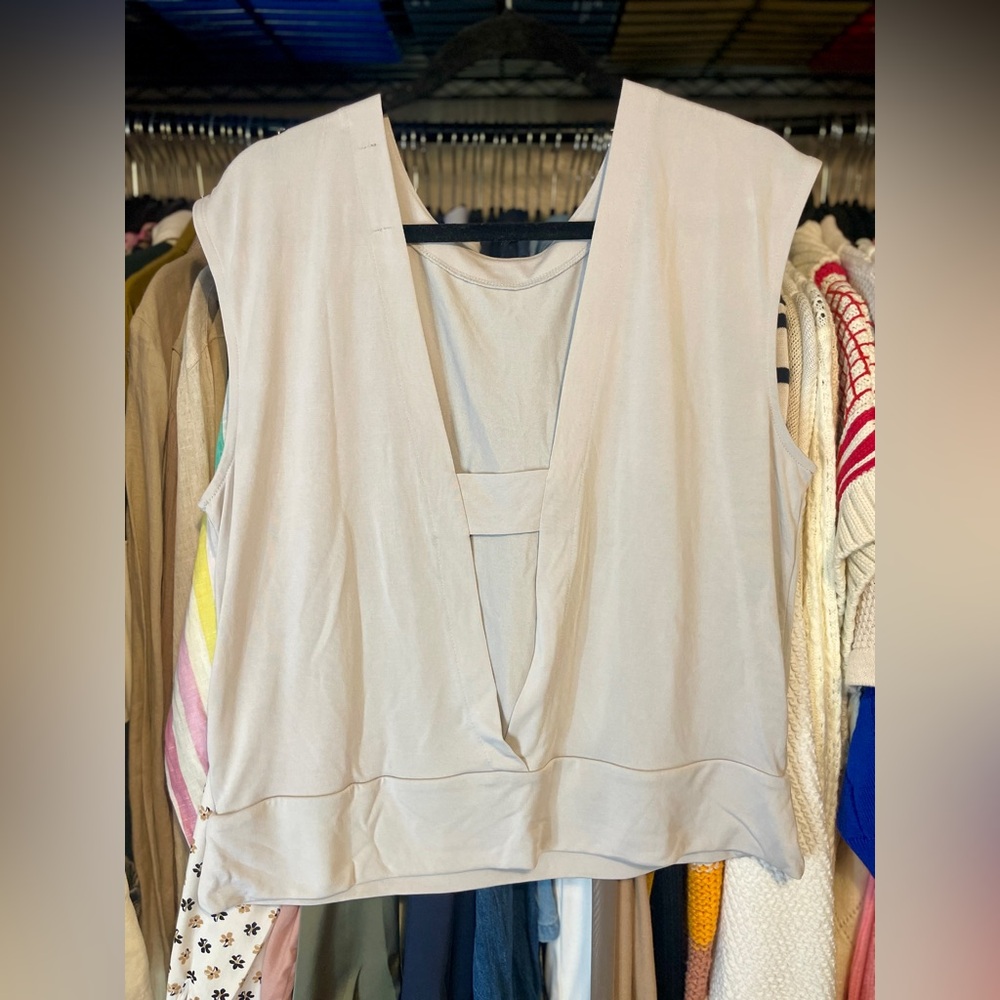 Banana Republic Cap Sleeve Elevated T-Shirt Top | Light Grey | Large | EUC